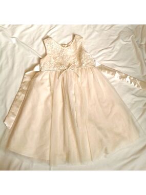 Sleeveless Dress Cream White  Multilayer Skirt Size 4T